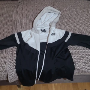 Nike tracksuit - Nike tracksuit bra för träning