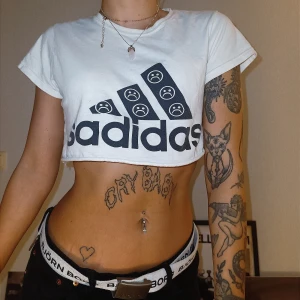 Adidas SAD BOYS Crop Top - Adidas / Sadboys croptop i strl XS