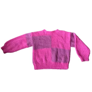 Stickad tröja - Hemstickad tröja i barnstolen. Passar xs/s