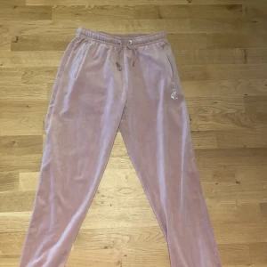 Rosa juicy byxor - Jättefina används max 4 gånger, str xs , då jag säljer dom för dom inte får någon användning här.