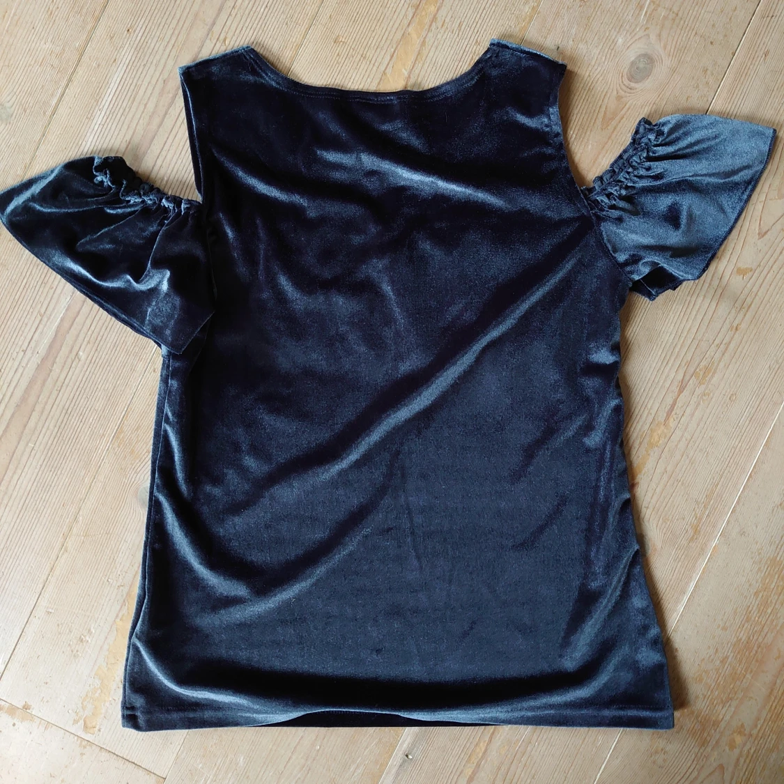 Topp med volang - 91