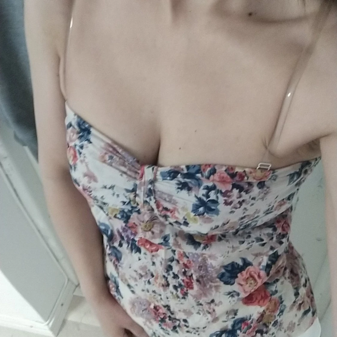 Blommig top 34 ( passar 36)