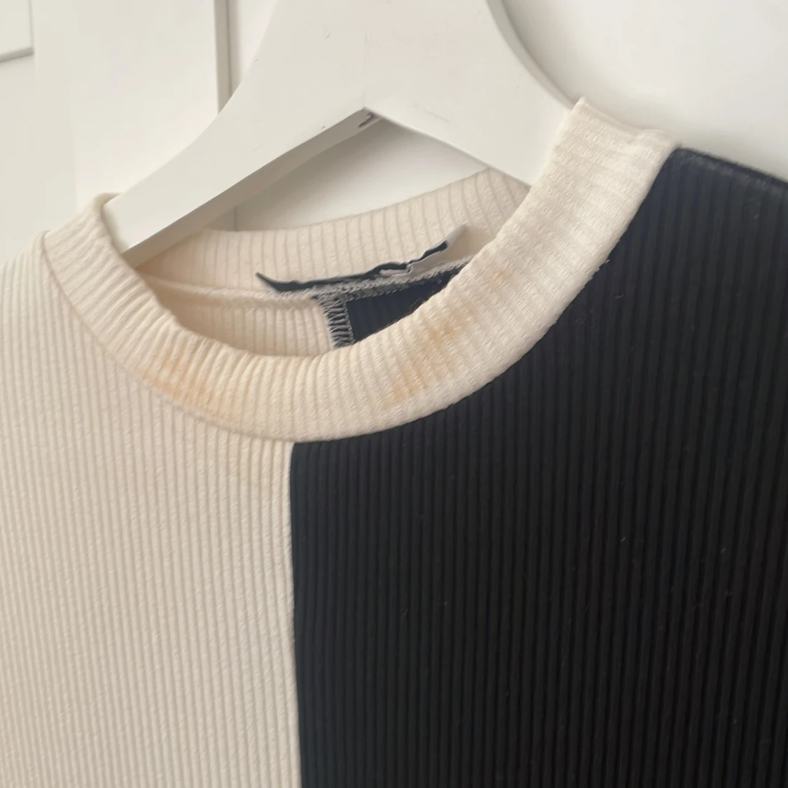 Svartvit klänning  - 91