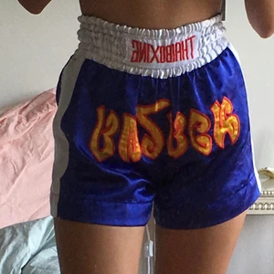 Boxningsshorts - skitsnygga thaiboxningsshorts💋