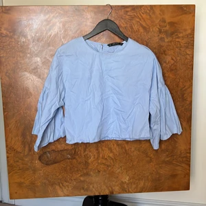 Zara bas - Fin blus från zara! 🦖