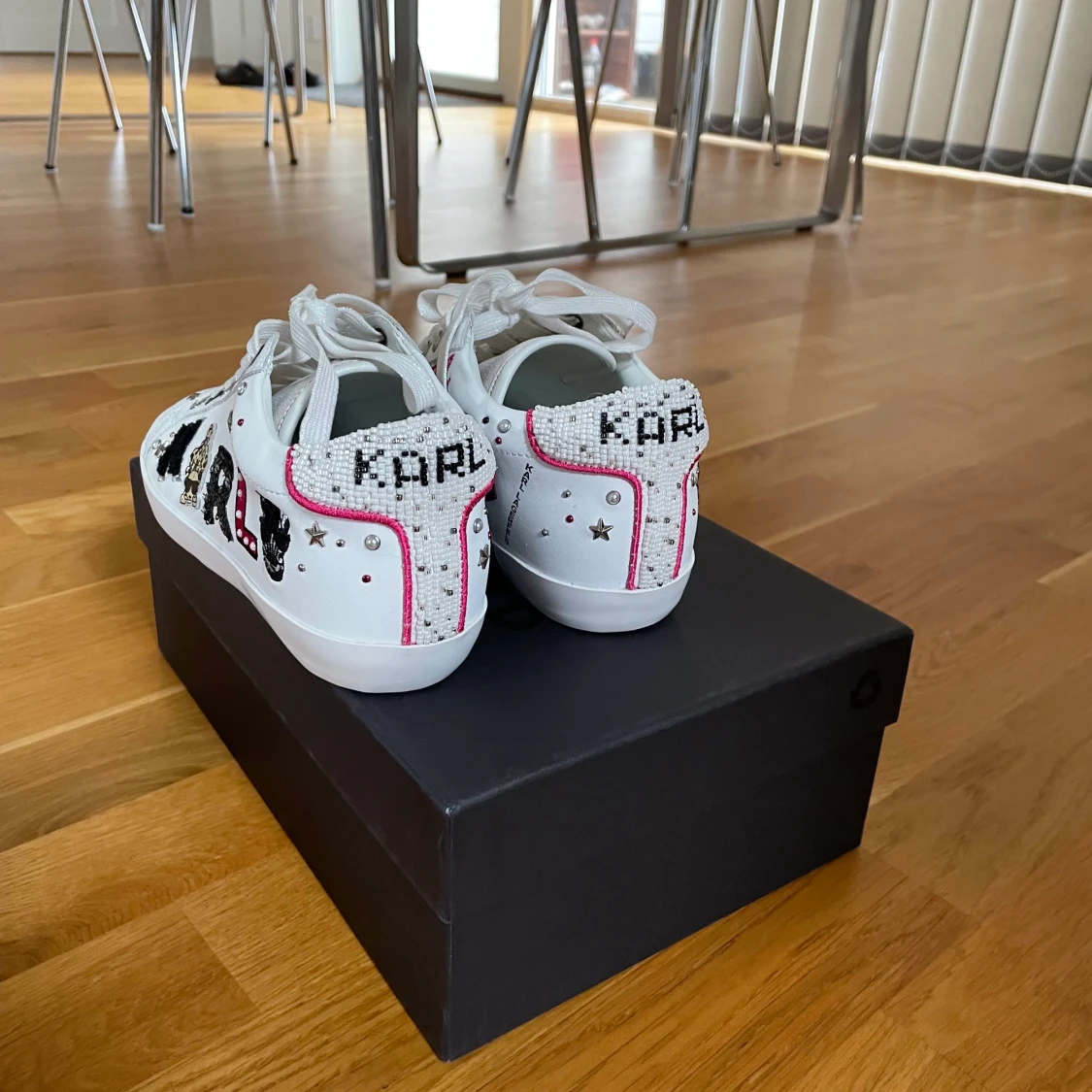 Karl Lagerfeld skor  - 90