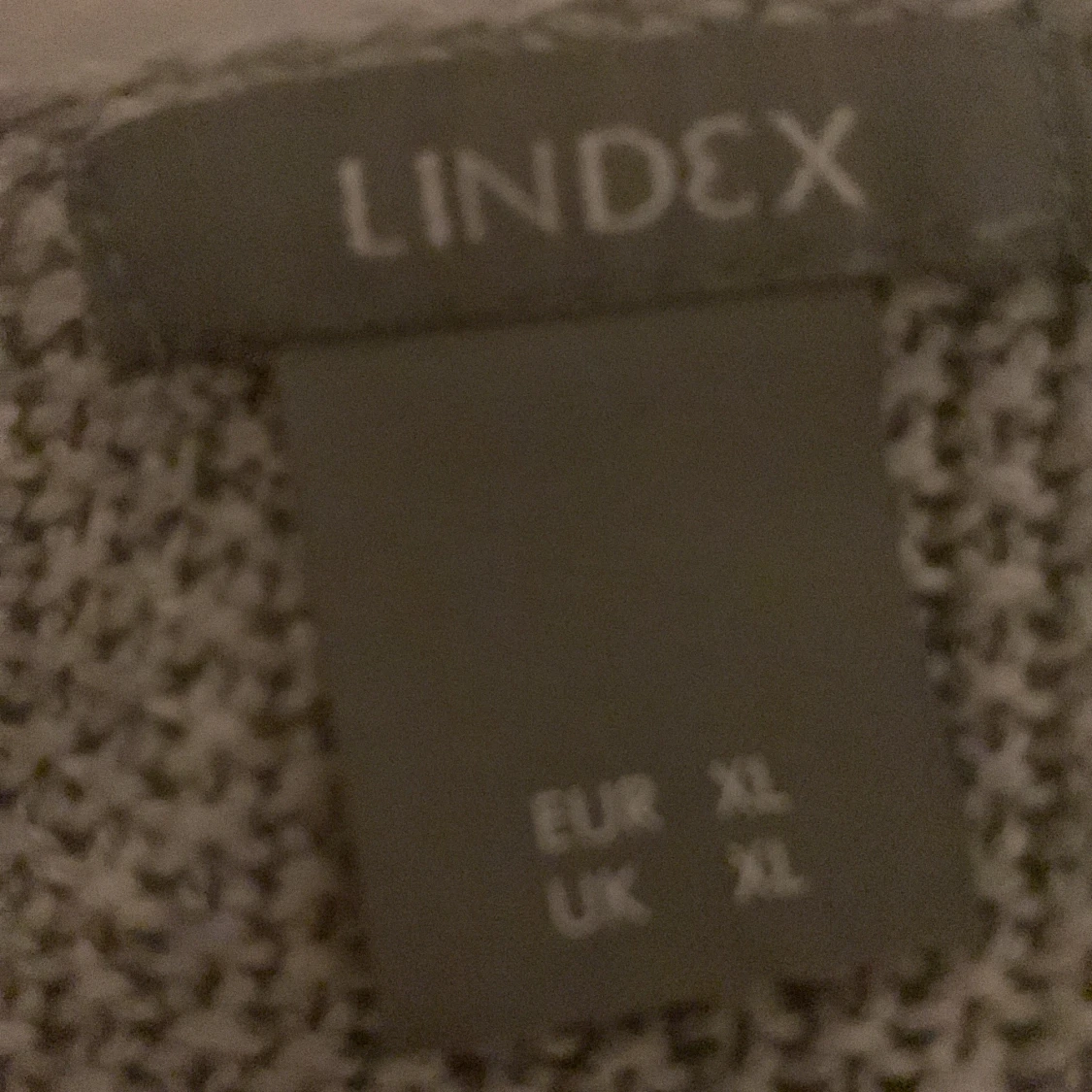 Säljer min stickade tröja - 90