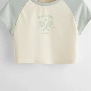 Tröja  - Fin turkos tröja 😘 Är oanvänd 