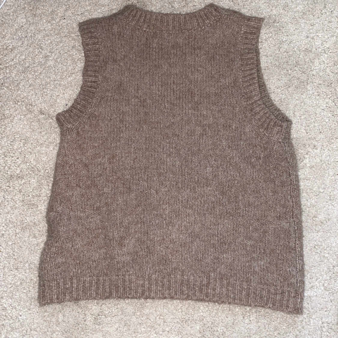 Stickad väst NEO NOIR - 91