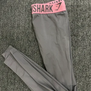 Gymshark träningstights - Gymshark tights. Inte använt mycket, ifall ni vill ha bilder på hur den sitter på är det bara att skriva! (Pris+frakt)