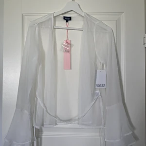 Sandra Willén x Bubbleroom - En helt oanvänd blus, etiketten finns kvar 