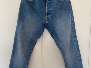 Herr jeans - - märke H&M - strl 36 -väll använda  