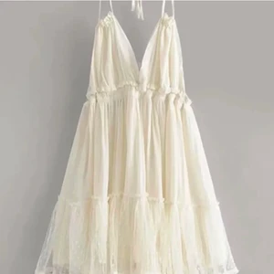 Strandklänning🔆 - Supersöt strandklänning från Shine säljer pågrund av att den inte kommer till användning💗