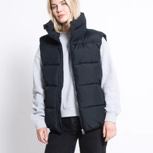 Väst - Oversized väst från lager 157, aldrig använd Perfekt nu till hösten då den är lite tjockare💘  nypris 300, köp denna för 200kr + frakt 