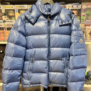 Moncler Maya Size 2 - Blå size 2 8/10 skick