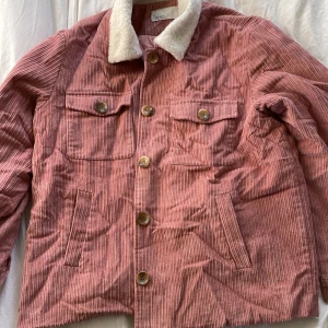 Jacka - Jacka från Nelly. Sparsamt använd