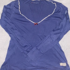 Odd Molly blus - En Bella Swan look. Använd men bra skick, måste bara strykas. 