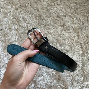 CK skärp - Snyggt skärp, inte en aning om de är äkta eller ej men bra kvalite! Storlek S skulle jag säga 