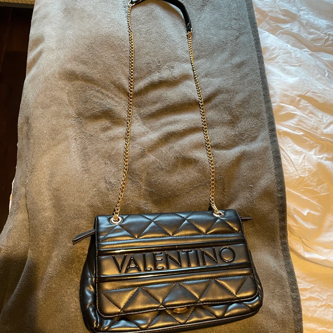 Valentino väska  - 90