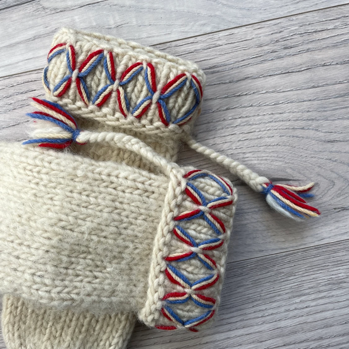 Stickade vantar - 90