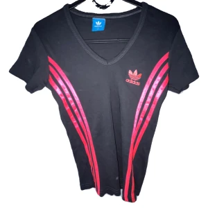 Adidas t-shirt - Så snygg adidas tisha!
