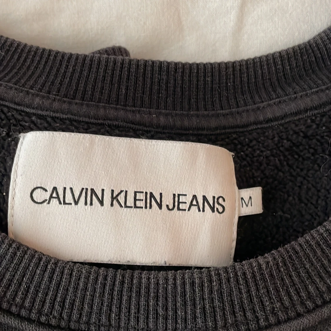 Calvin Klein  - 90