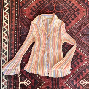 Pleated skjorta - Jättefina somriga färger