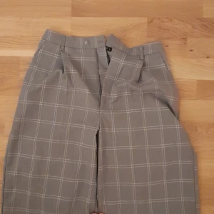 Byxa - Bra kvalitet..använd en gång 