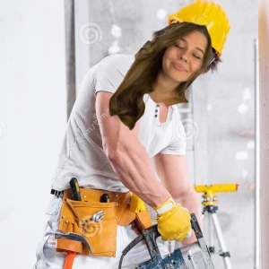 🧑‍🔧🪚⚒️ -   Den här fuskbyggaren har rymt från Polen och har sagt att hon har byggt Eiffeltornet. Nån som vill hyra henne? 10000kr/1h