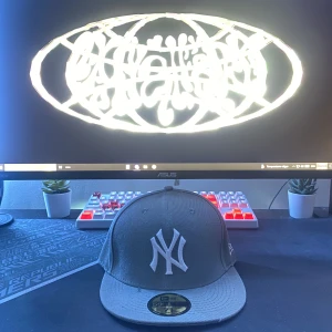 NYC Fitted Keps - dm om intresserad