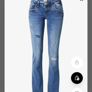 Ltb jeans - Säljer dessa Ltb jeans i nyskick då de är lite långa för mig. Lågmidjade, bootcut och jättefin passform. Hör av dig vid frågor! 