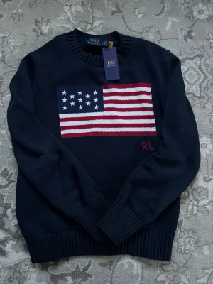 Söker efter byta eller prisförslag!  tröja Polo Ralph Lauren - Söker efter ett byte, i ungefär samma prisklass som detta pris, tröjan har även lapp vilket tyder att den är helt ny, och så vidare. Skriv vid funderingar! 