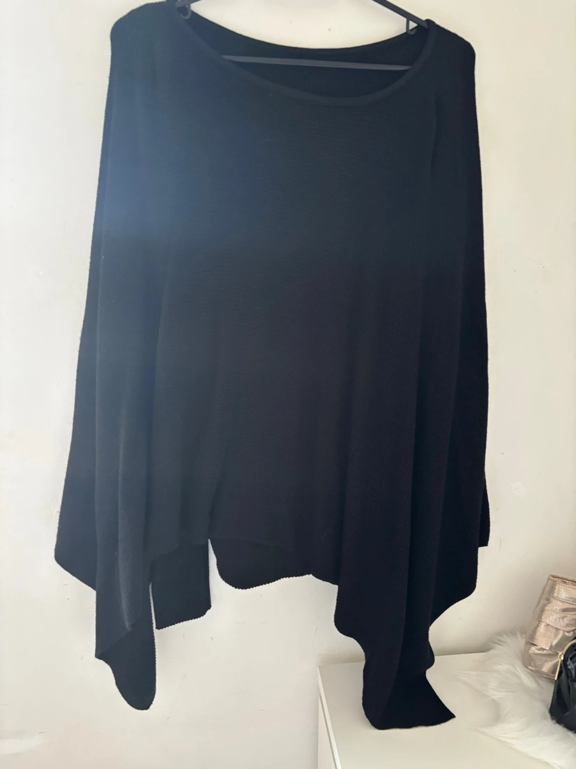 Svart cape tröja från Zara - 2