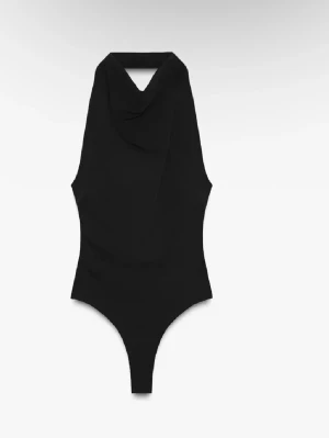 Body Zara - Snygg svart body med öppen rygg. Aldrig använd då jag inte provade den när jag köpte den! Supersnygg överlagt men passade inte mig i storleken!