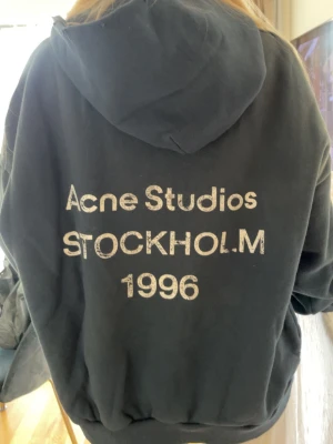 Kampanj! - Vi kör en kampanj på en svart hoodie oxå i storlek S helt ny, 1-3 dagars leveranstid