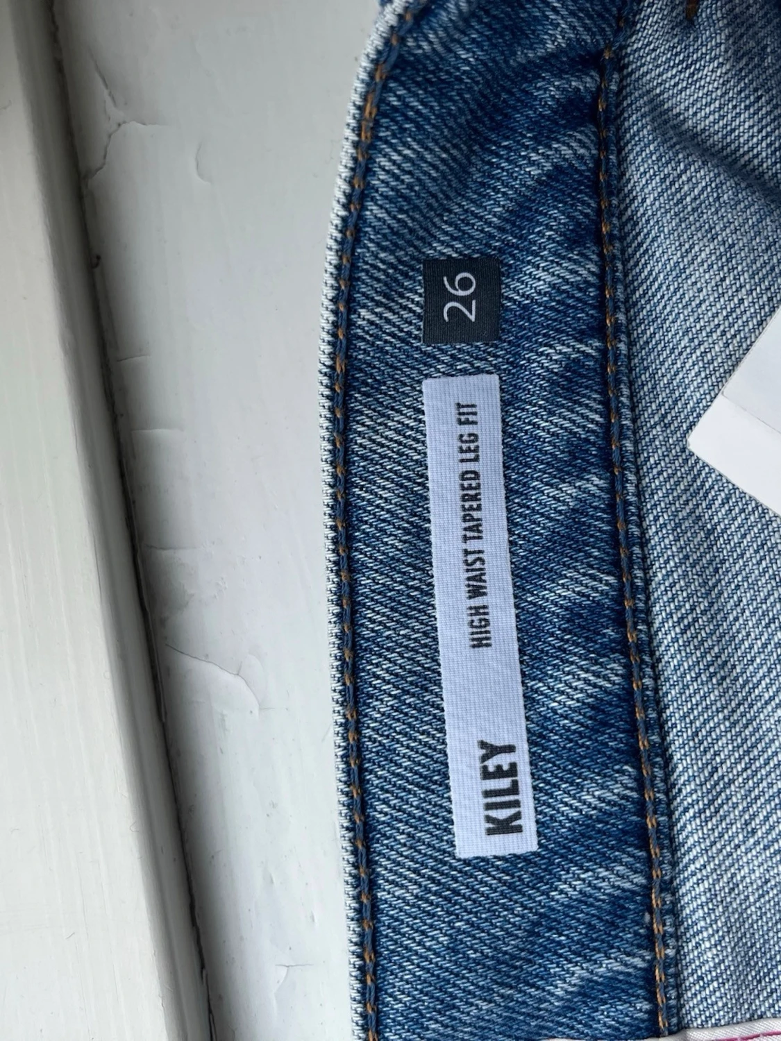 Blå slitna jeans från Replay - 3