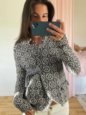 Kofta  - Snygg kosta från Odd Molly storlek 2