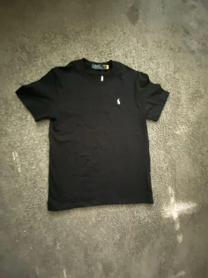 Ralph Lauren t shirt  - Svart t-shirt från Ralph Lauren 