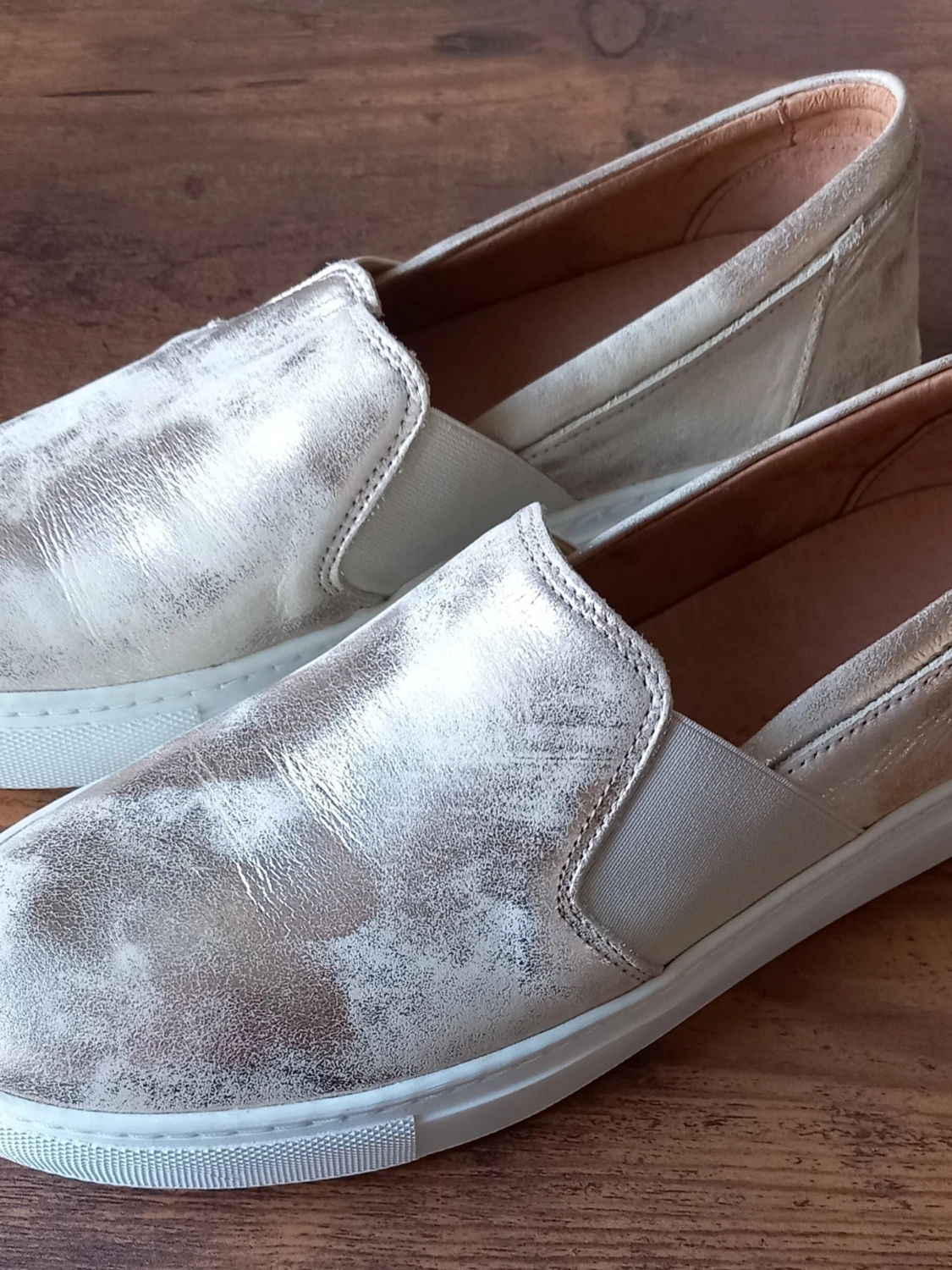 Ten Points Slip-on sneakers i metallicbeige storlek 40 - 1