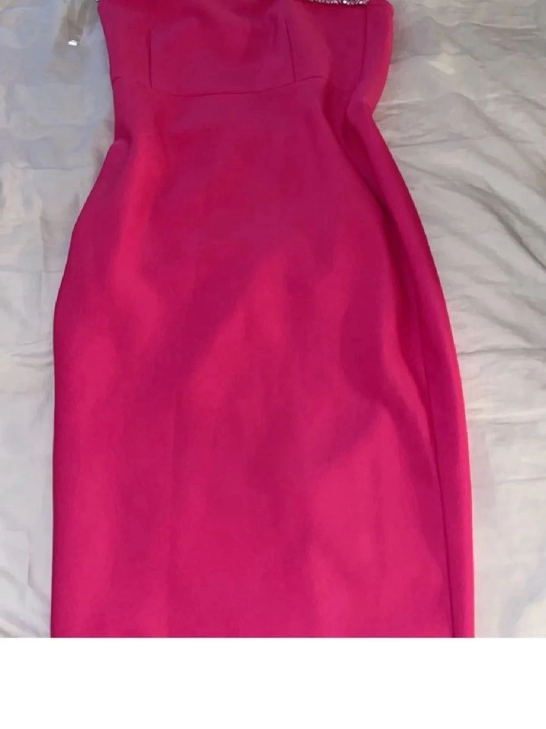 Två rosa klänningar i olika stilar - 2