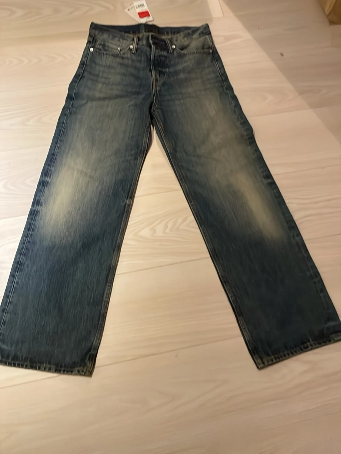 Blå raka jeans med vintage tvätt - 2