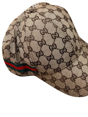 Svart mesh truckerkeps - Säljer fina keps .