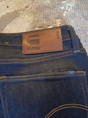 G star 3301 - Helt nya i storlek 30/31 passar dig som är mellan 155/180 cm