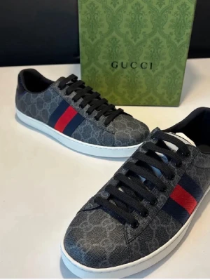 Gucci skor  - Gucci skor nya med box 