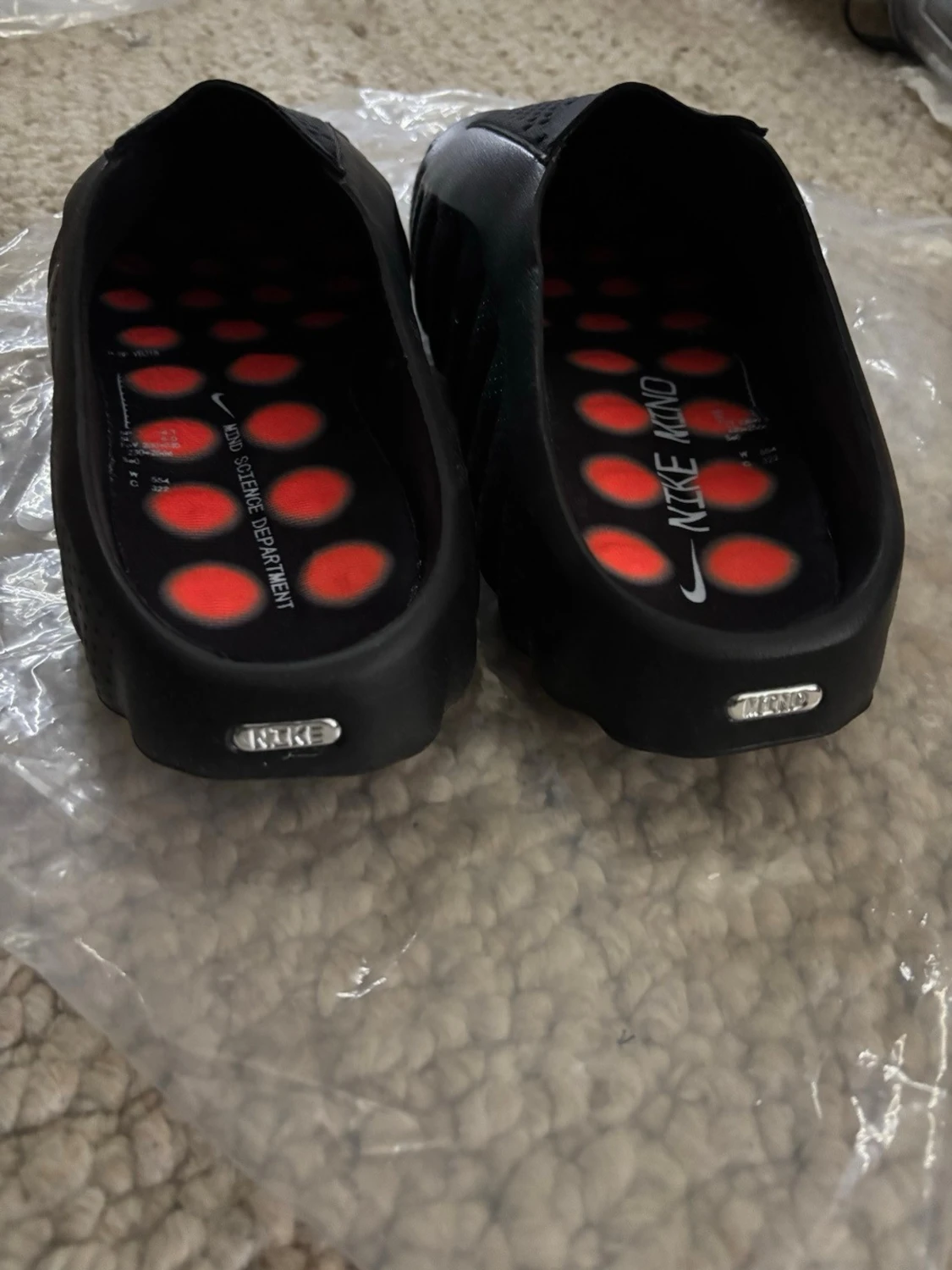 Svarta Nike mind tofflor - 1