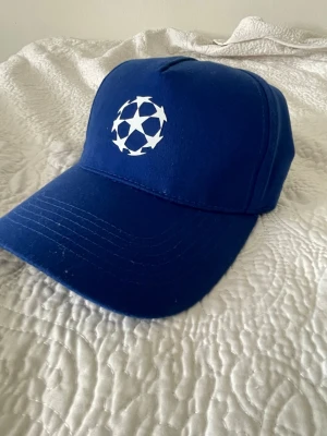 UCL Matchworn Keps - Jag hade på mig denna keps under psg vs moanco matchen i ucl 2026