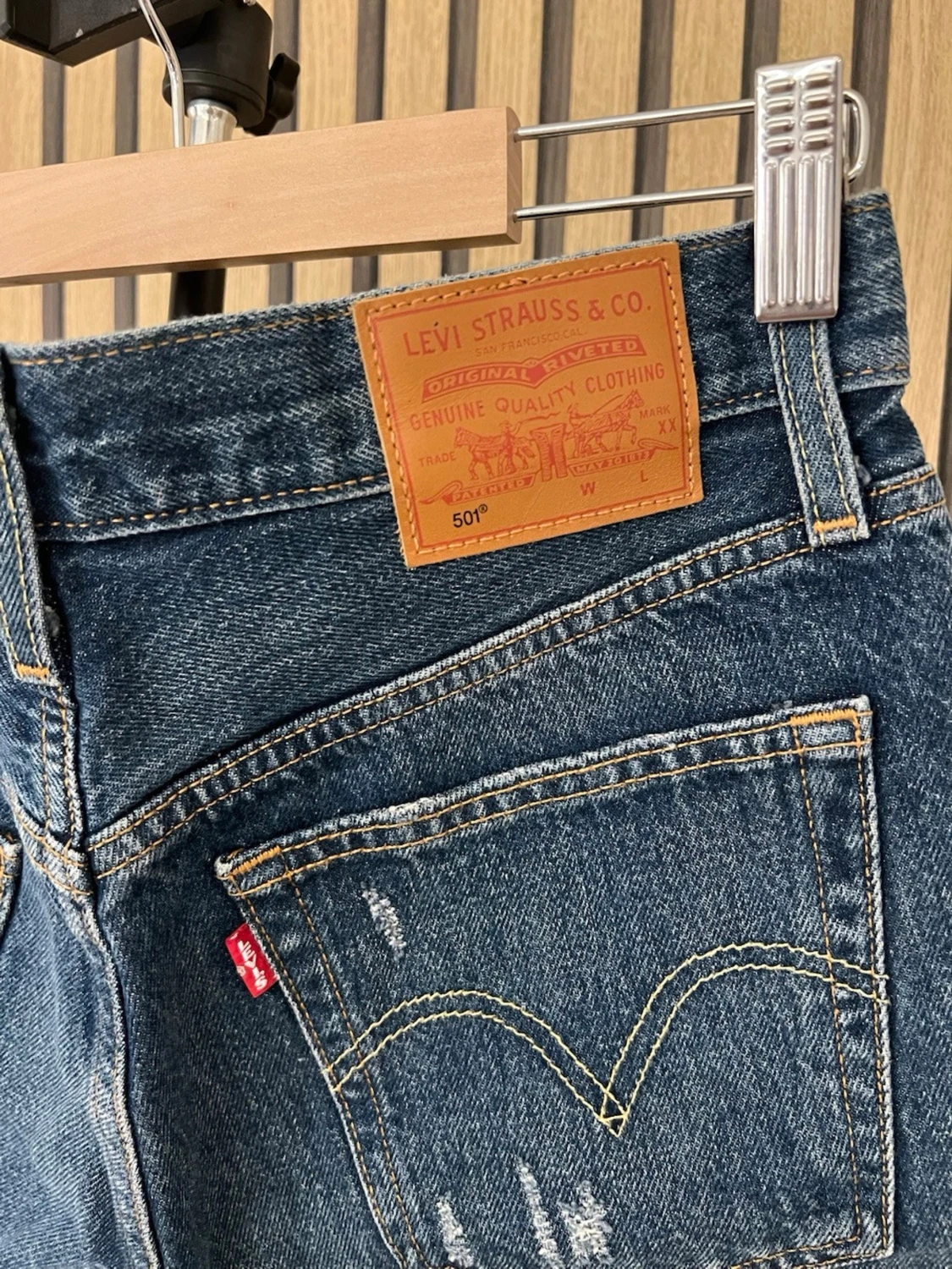 Levi's blå jeansshorts med slitningar - 3