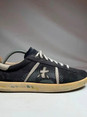 Premiata skor - Skriv för fler bilder/frågor😊