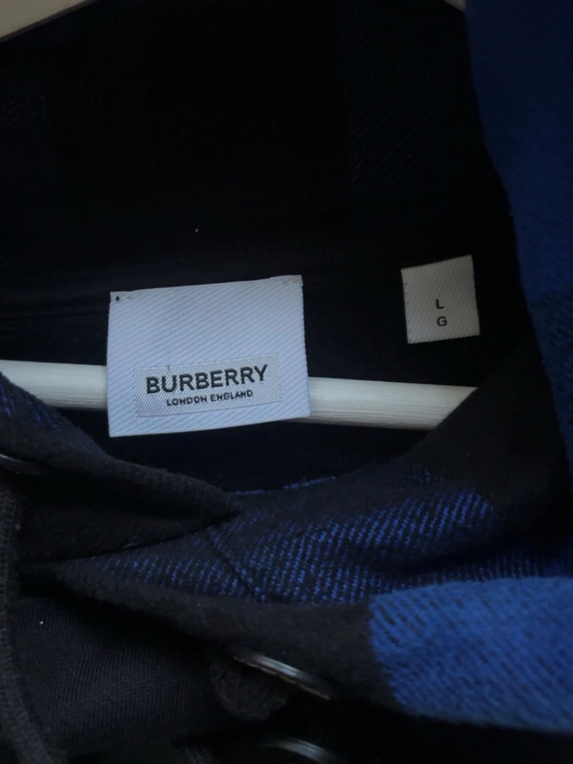 Svart Burberry hoodie med blå huva - 1