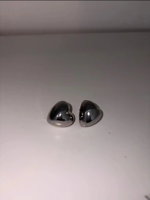 Nya örhängen från hm - Aldrig använda